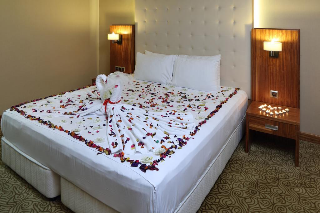 Adana Garden Business Hotel Bagian luar foto