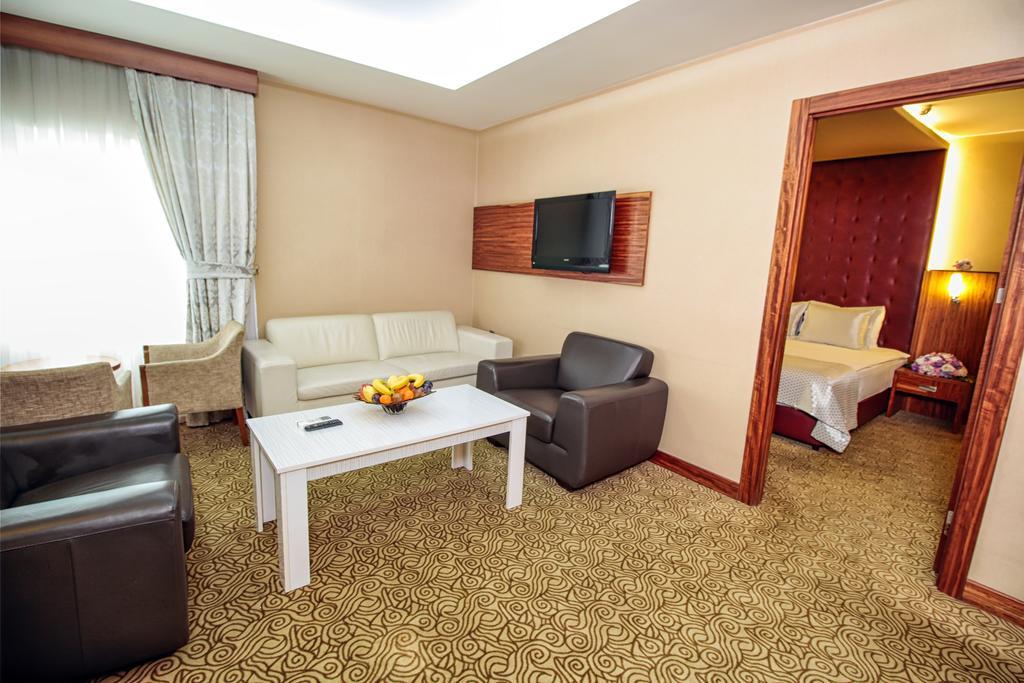 Adana Garden Business Hotel Bagian luar foto