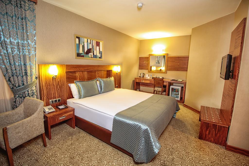 Adana Garden Business Hotel Bagian luar foto