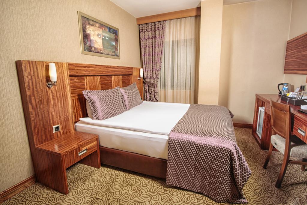 Adana Garden Business Hotel Bagian luar foto