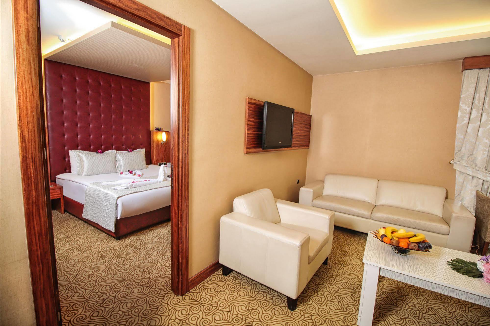 Adana Garden Business Hotel Bagian luar foto