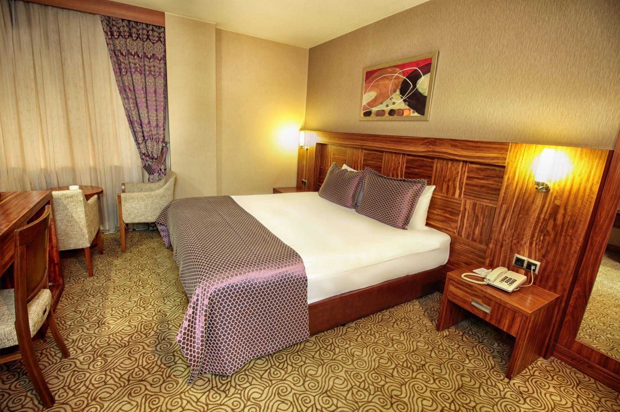 Adana Garden Business Hotel Bagian luar foto